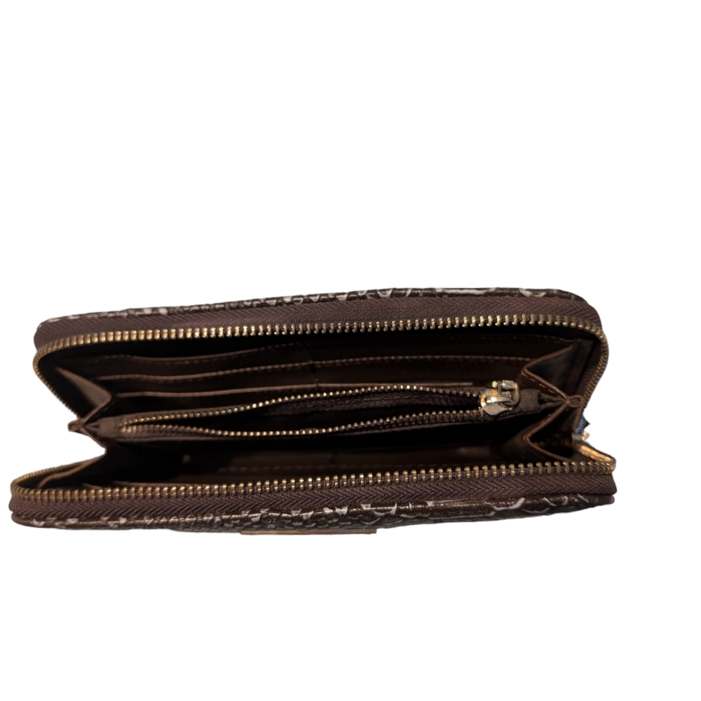 BCBG Paris wallet - Picture 7 of 9